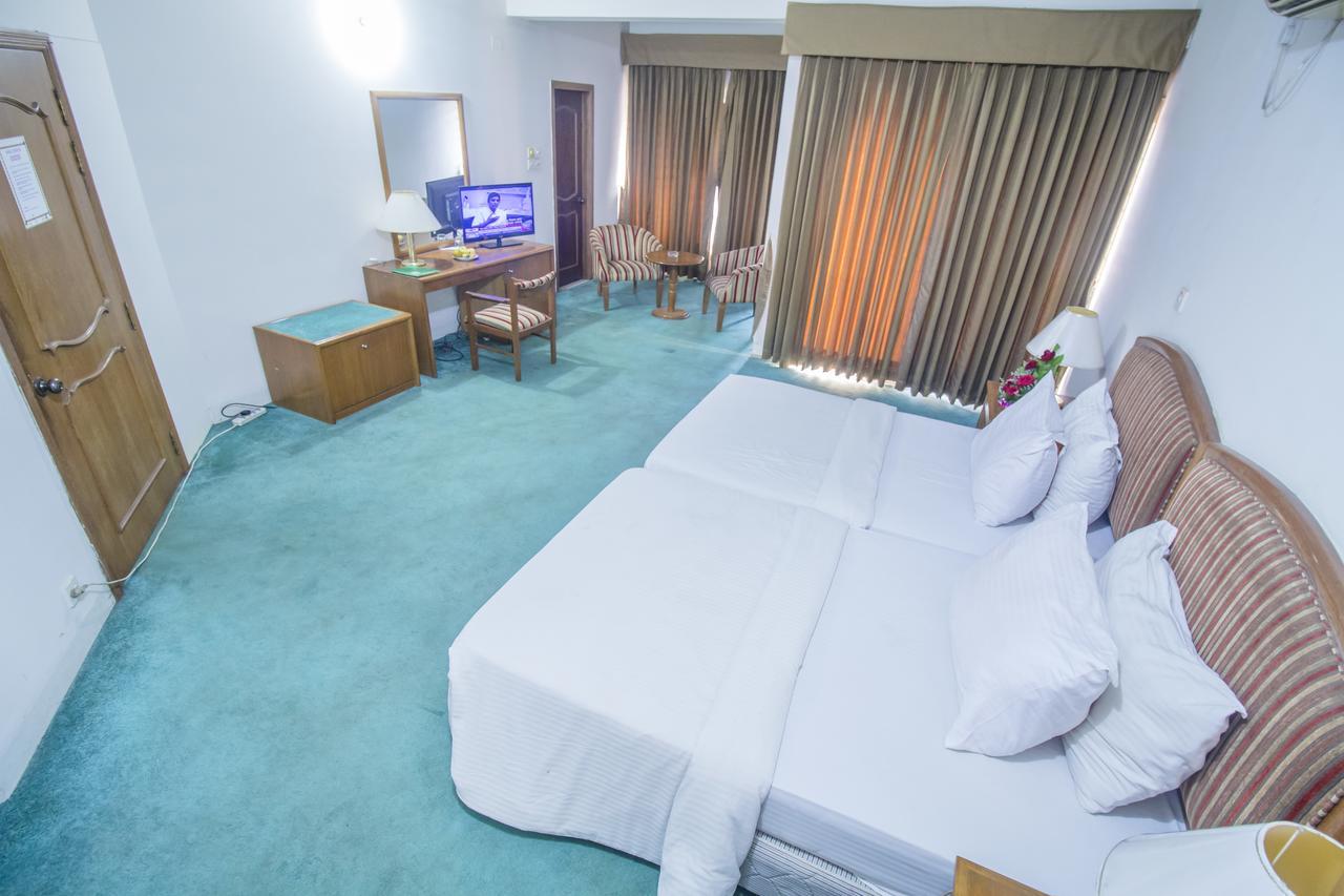 Hotel Swiss Park Дакка Екстер'єр фото